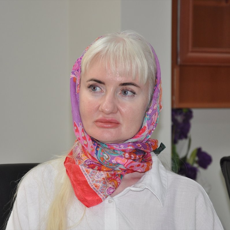 pusholder's tweet photo. Mersin'de yaşayan Rus vatandaşı Kseniia Lytvynova, Müslüman olup 'Güneş' adını aldı. https://t.co/zS42jKl3Fr