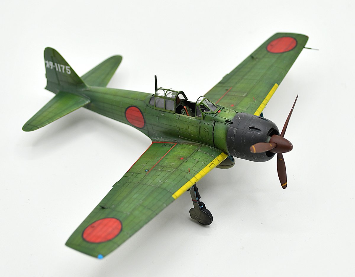 a7m2204720's tweet photo. 零式艦上戦闘機32型　大分海軍航空隊機
実戦機→練習機の転用との事で軽めのウェザリング
翼端が四角いのがイイね！👍 https://t.co/YujFDPxmJk