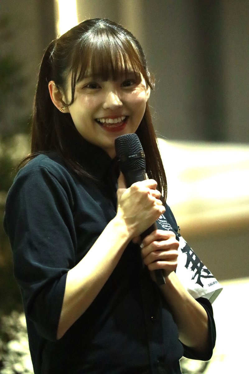 mzd9m's tweet photo. 今日、古谷那瑠美の誕生日だったな！俺と一緒の29だったな！（笑）俺となるみんと初めて出逢った日を思い出と共に振り返ってもええか？
2023
1月3日（火）イオンモール今治新都市『新春だよ全員集合2023－イザ新たな世界へ出発進行』
＃ひめキュンフルーツ缶
＃nanoCUNE
#古谷那瑠美 https://t.co/EXuFuzFwew