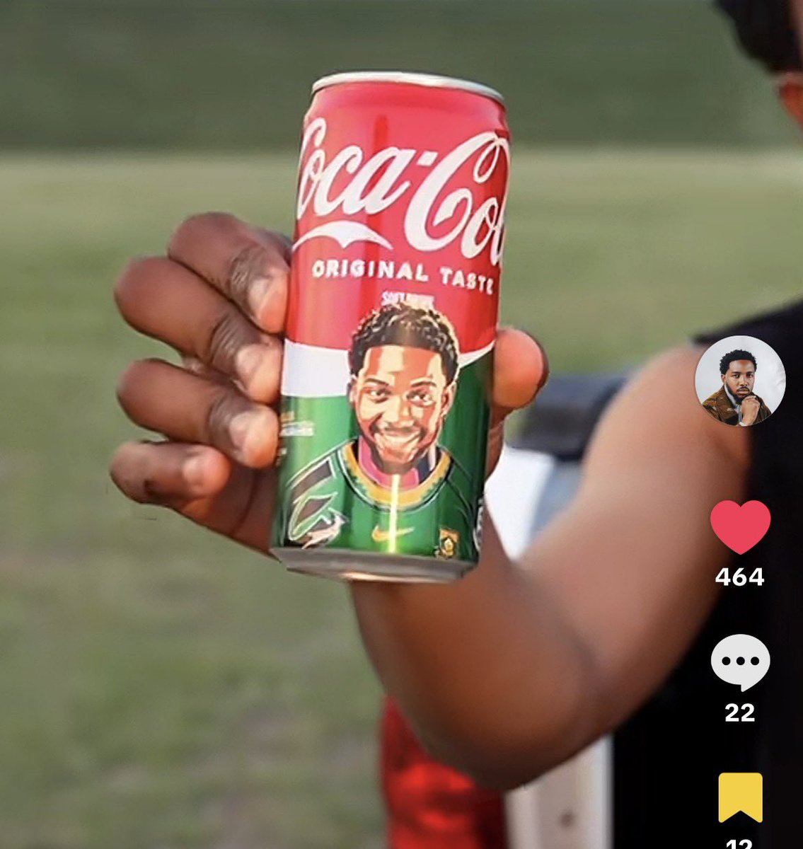 Thapelo123456_'s tweet photo. I need this can with Sweet Guluva’s face on shelves ASAP bethuna😩😩. Star boy 🤭🔥

#Sweetguluva
#AkhonamathembaZwane https://t.co/aHCBJhAWaD