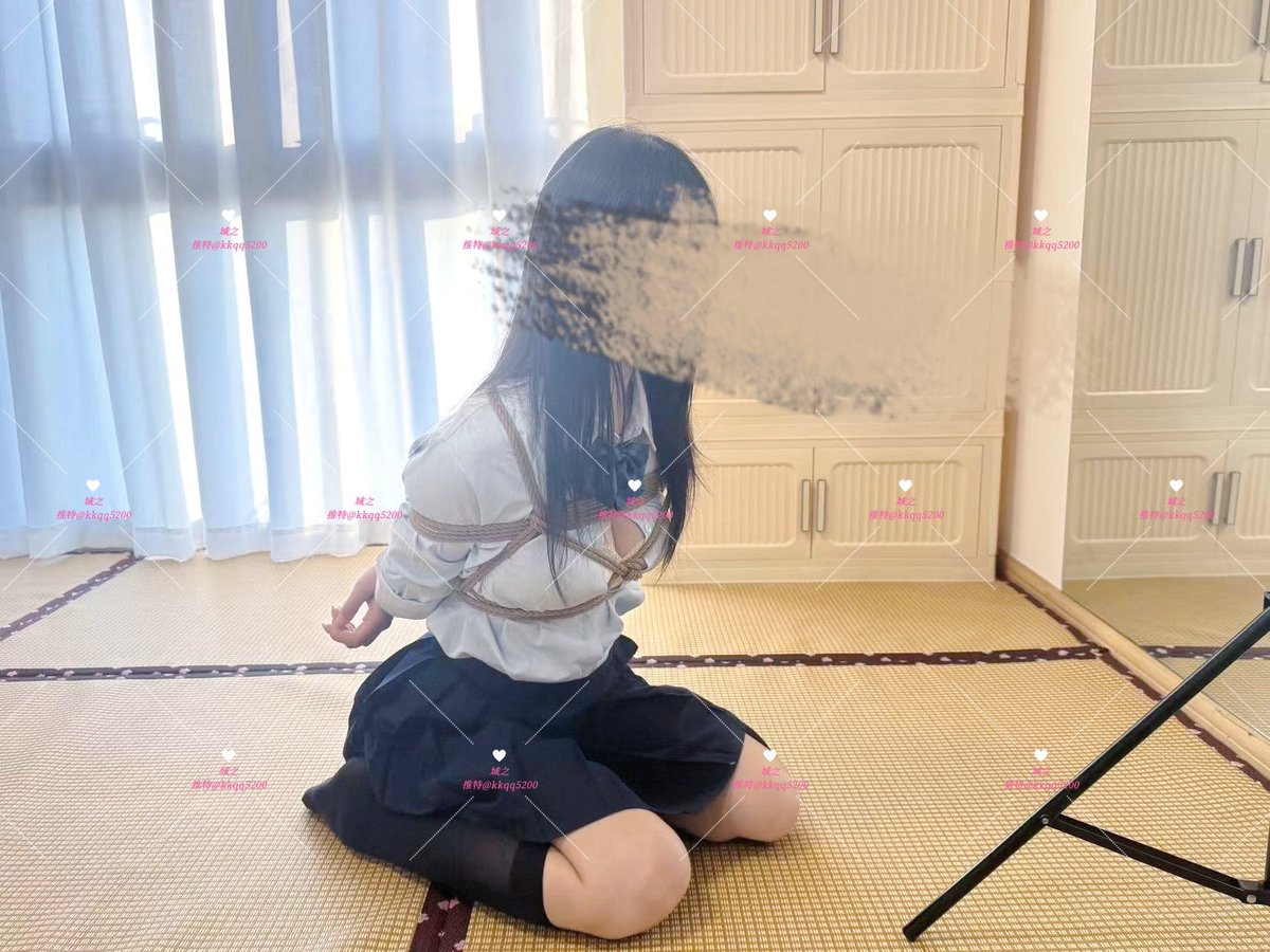 kkqq5200's tweet photo. 2026.9.22
今日份练绳
🪢：@kkqq5200
🐶：佳
#sM #绳艺 #捆绑 #女s #绳 https://t.co/eWRWry0UbA