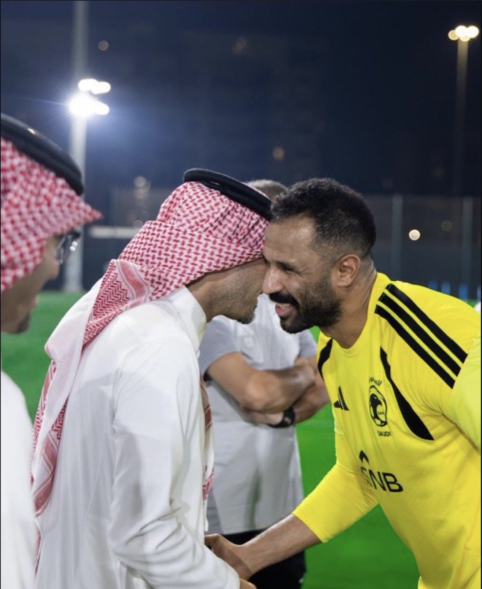 SaudiMag_'s tweet photo. يدعم سمو وزير الرياضة، يواصل صقورنا الخضر استعداداتهم لـ خليجي 27 🇸🇦⚽

#خليجي27 #المنتخب_السعودي #صقورنا_الخضر #الكرة_السعودية #saudi_mag

@SaudiNT 
@mosgovsa https://t.co/Plv6CxyWpB