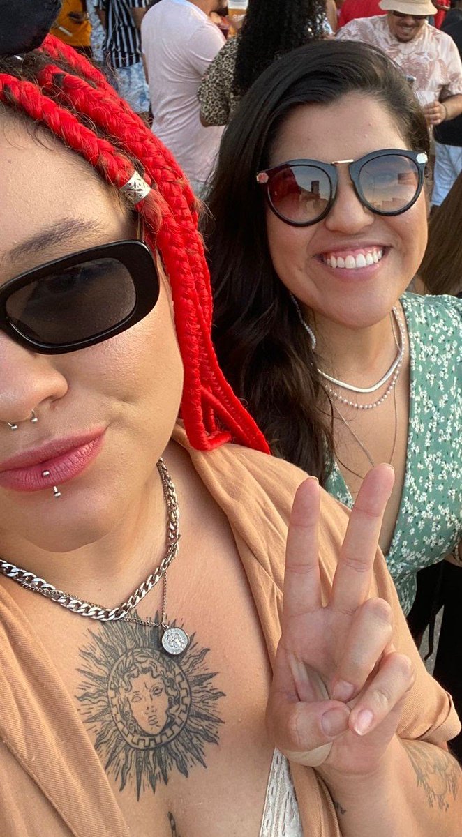 FixxOnPrincess's tweet photo. Acho que os AuauSave são minha obsessão pq eles representam muito eu e Lauren. Eu sou bem low-key vibes e ela é bem bubbly  vibes ✨️✨️✨️
 Te amo @tflauu https://t.co/R2dGdQYRSL
