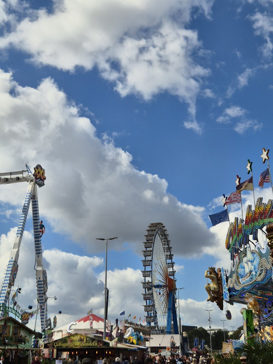 ChristianHbc3qP's tweet photo. Grüße vom Oktoberfest🍻 https://t.co/em3qzRrNOd
