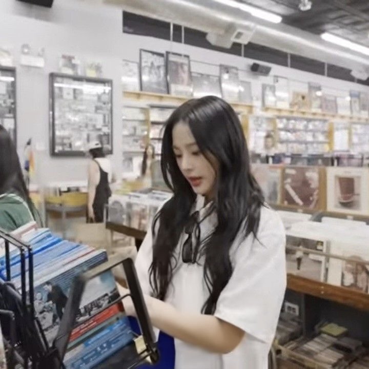 aestser's tweet photo. 📍Perpusnas — jakpus. 

Biar keliatan pinternya ke perpus bareng kak nichan https://t.co/XdnNYHcyK5