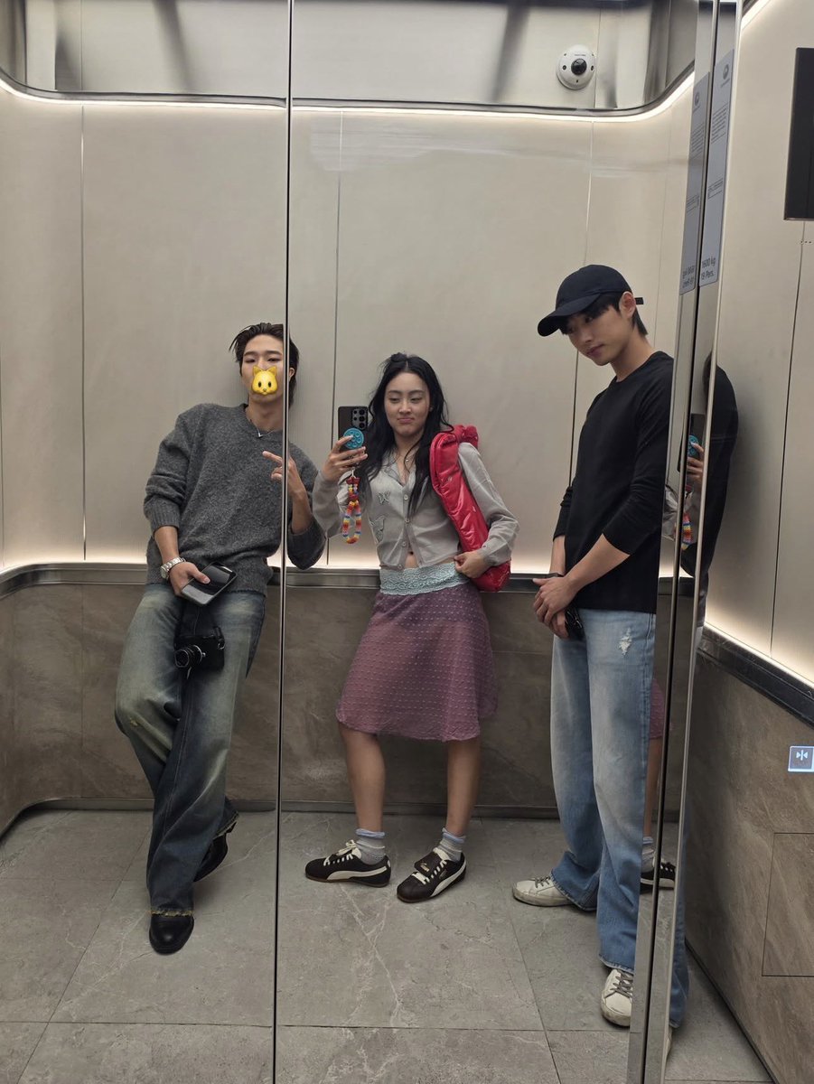 wilesstt's tweet photo. when ya jd kk punch 😞 aku jg mau secircle sm abang ganteng pembaik pasti seru bgt 😞 https://t.co/VMi3gTMprE