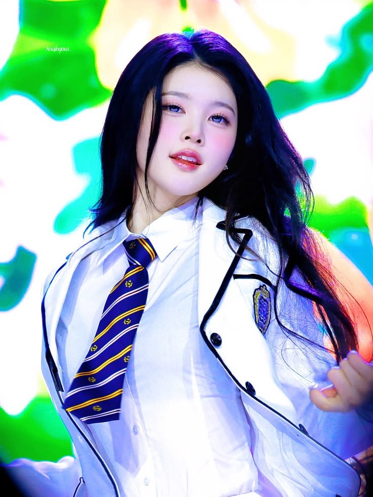 5t0knko's tweet photo. 숭숭이이미지가부각돼서무대에서도그럴까바걱정하는  레알참프로아이돌,  숭으로처음봣더라도  무대한번보면 무대할때👇이래서  그냥인간유냐님자체를숭배할수밖에없긔....  숭만알고잇는사람은  레알 케이크잼없는부분까지만파먹은거 https://t.co/XSFHZhSDhs