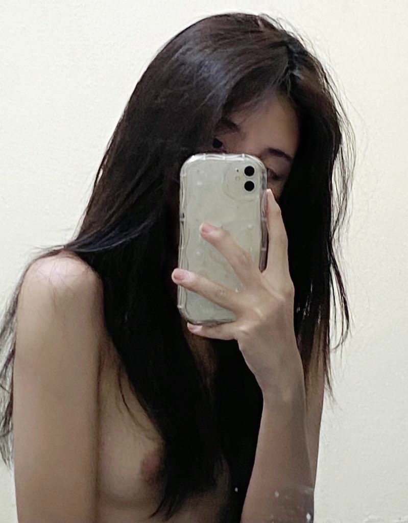 Saporadi's tweet photo. หานัดวันนี้เหงา #รังสิต https://t.co/Lxybonmffb