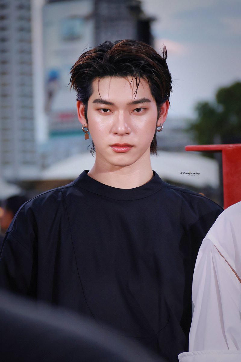 itsmegaoming's tweet photo. โคตรดุ โคตรอันตราย 🔥🐺

FSW ELLE X TTP

#TEETEEPORATEFW26
#twnpich @twnpich https://t.co/JtFhyoCiKZ