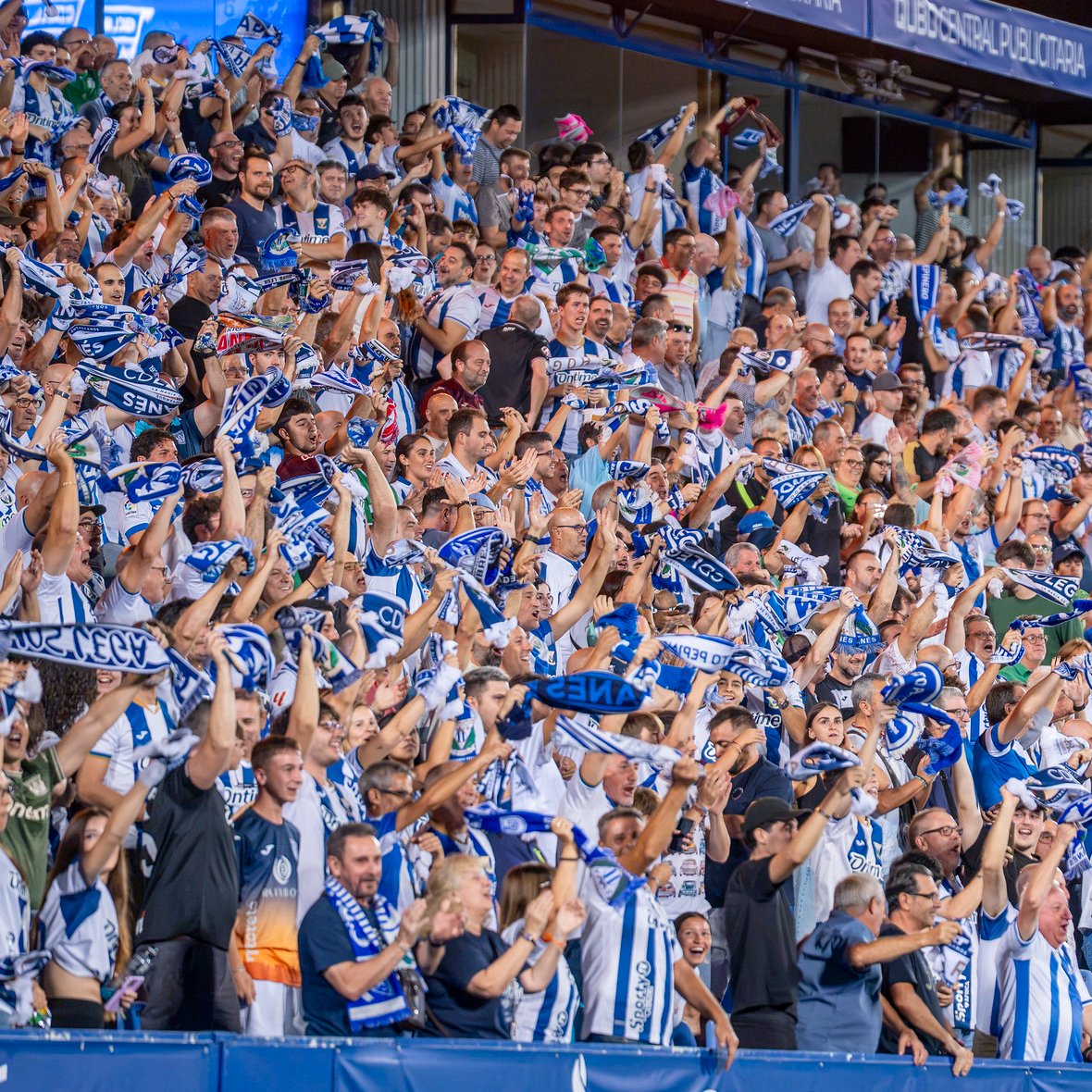 CDLeganes's tweet photo. 🤍💙 𝗬𝗔 𝗦𝗢𝗠𝗢𝗦 1⃣0⃣.8⃣5⃣6⃣ 𝗦𝗢𝗖𝗜𝗢𝗦 😍

⌛️ ¡Últimos días para abonarte a esta temporada! Sólo hasta este domingo 27 de septiembre a las 23:59 horas.

💪 ¡Abónate aquí con carnet de socio laurel incluído! ➡️ https://t.co/1zC0l7Pylr https://t.co/p3PE4RKUpq