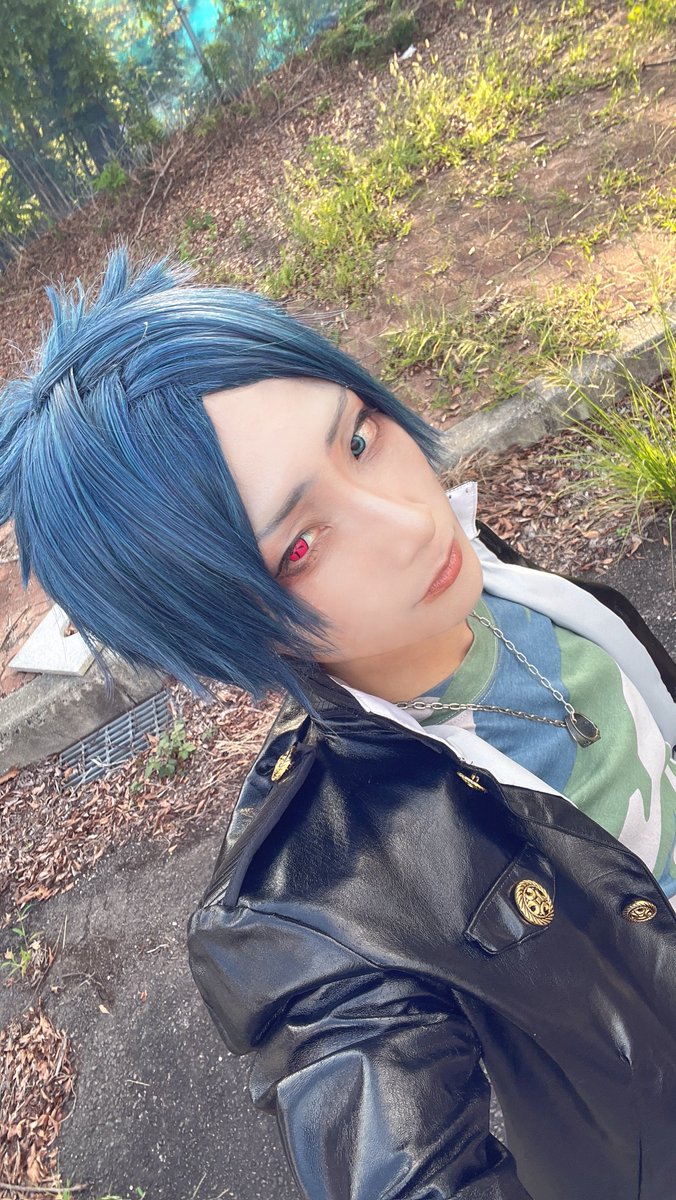 aria1015's tweet photo. ⚠︎cos コスプレ　血糊表現
結構激し目に血糊してたので、びっくりするかなおもて肌綺麗綺麗してからのお速報🍍
雲雀さんがお撮影下さってた動画もありがてぇ🥺🫶やっと初出ししてきたよ未来編コート衣装😭✨
皆さま一日ご一緒有難うございました！
wzcさん主催お疲れ様でした✨

#あの日の覚悟の続きを
