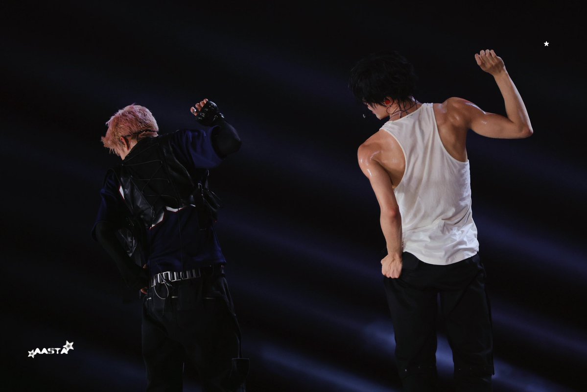 wbsh55's tweet photo. 와미친거 https://t.co/QpgvyESgLk