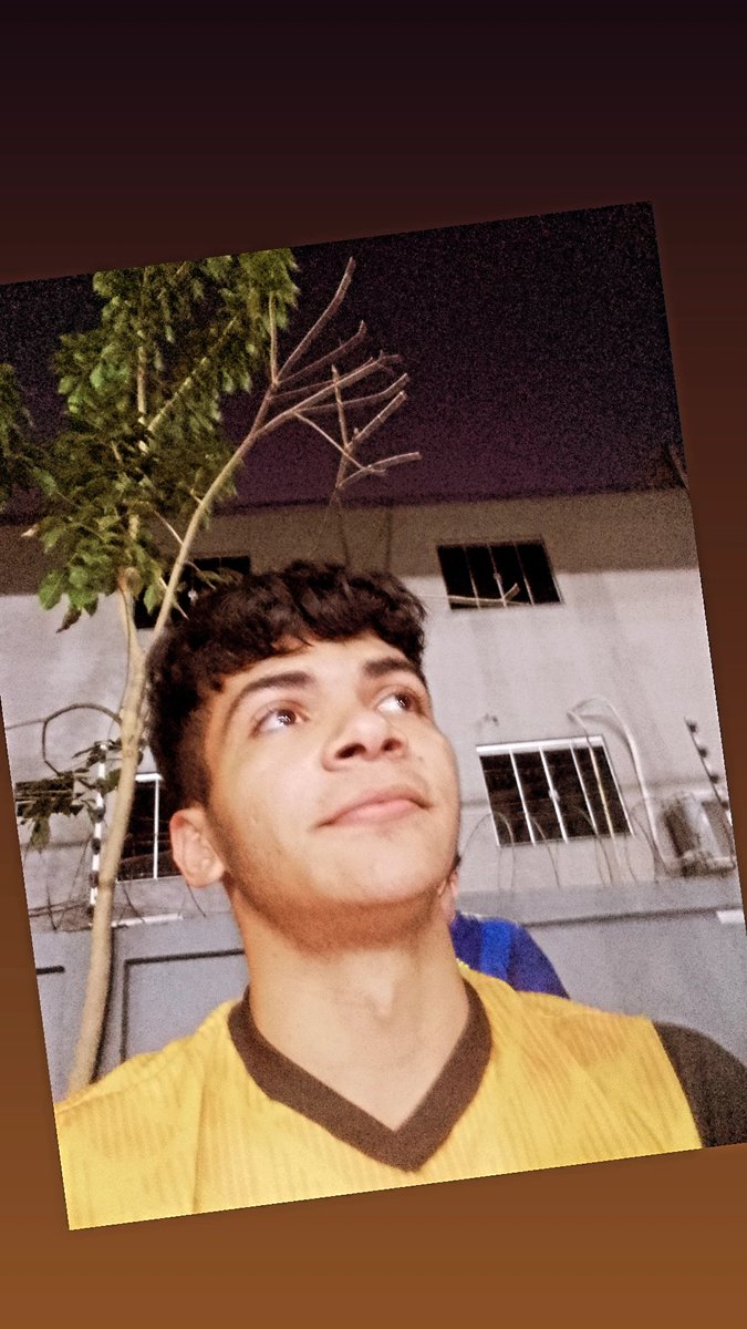 LOSTbr11's tweet photo. Quando você vê um jogo que era praticamente ganho, ser perdido....
2sets a 3sets 🏐 https://t.co/z1SbC14WYN