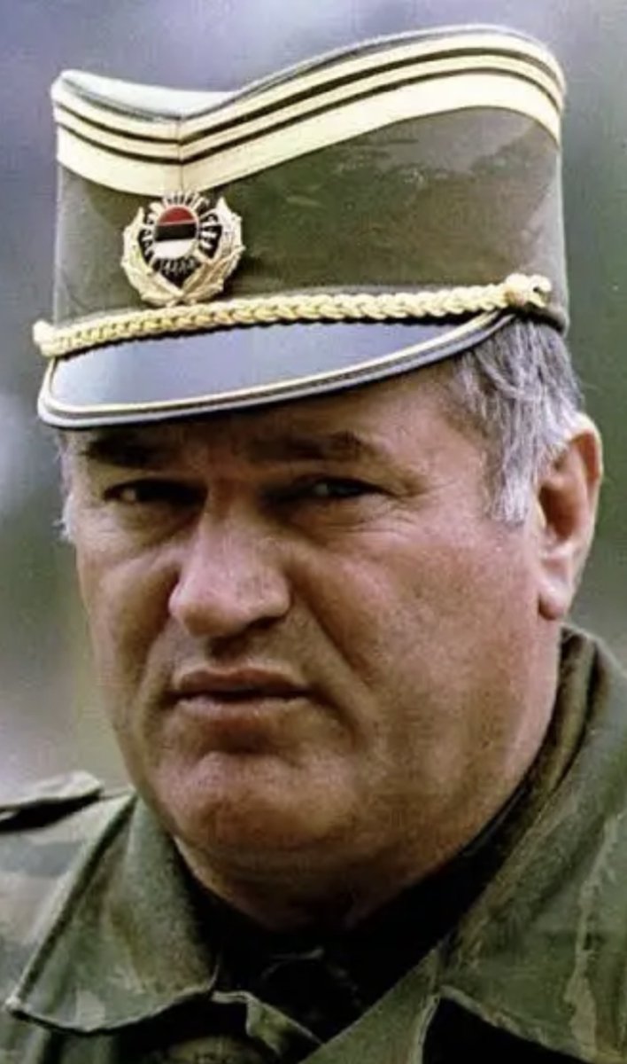 avramovic883's tweet photo. @Blokaderskilic @mojasrpska92 Ti si mi prvi opsovao majku pa si dobio nazad istom merom! Bolan! https://t.co/e3badl3O2r