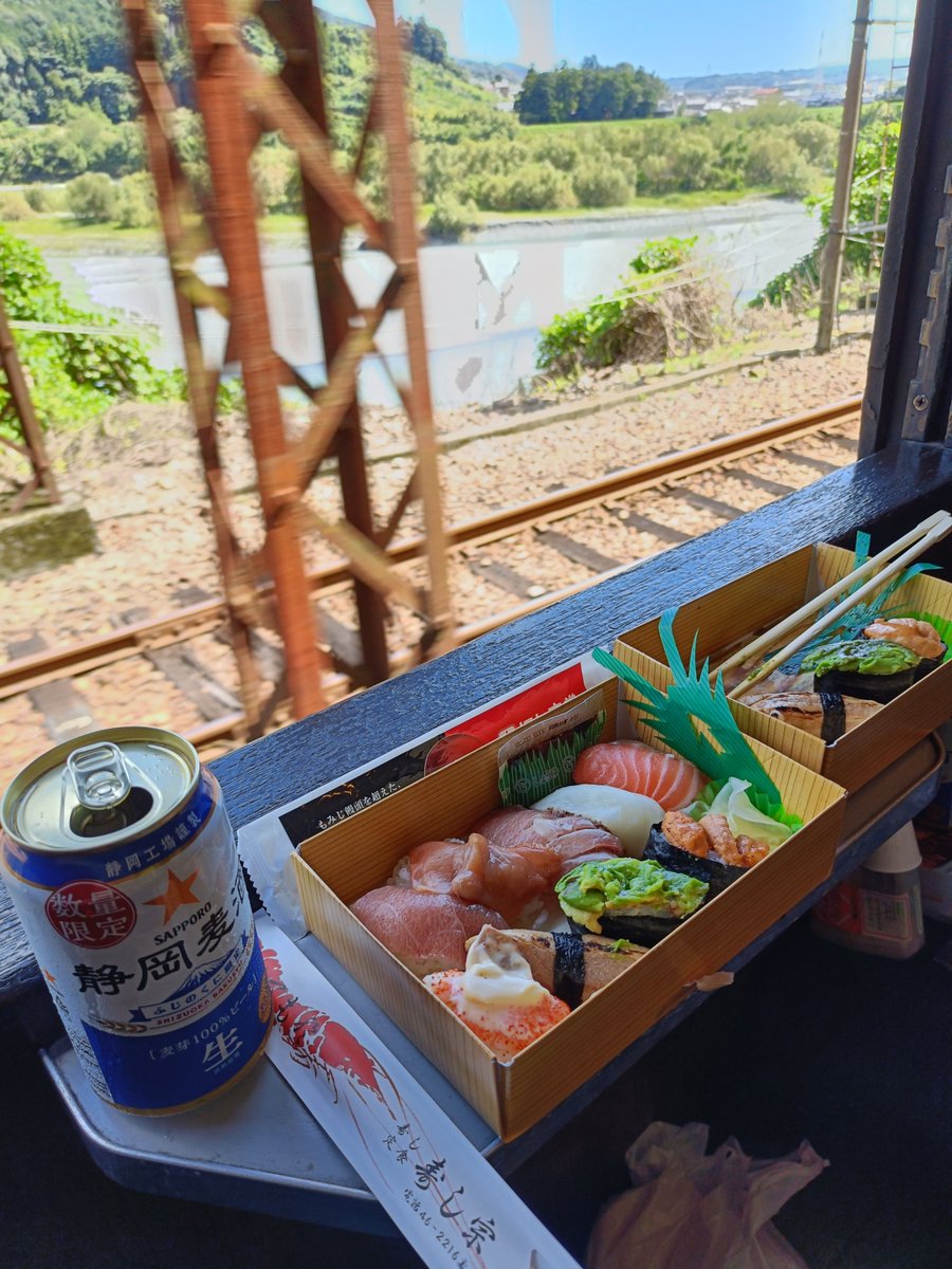 yuki_lao's tweet photo. 旧客と寿司を堪能する日帰り旅
大井川鐵道乗りすぎてて表彰してもらいたい https://t.co/J3B3Pko4Be