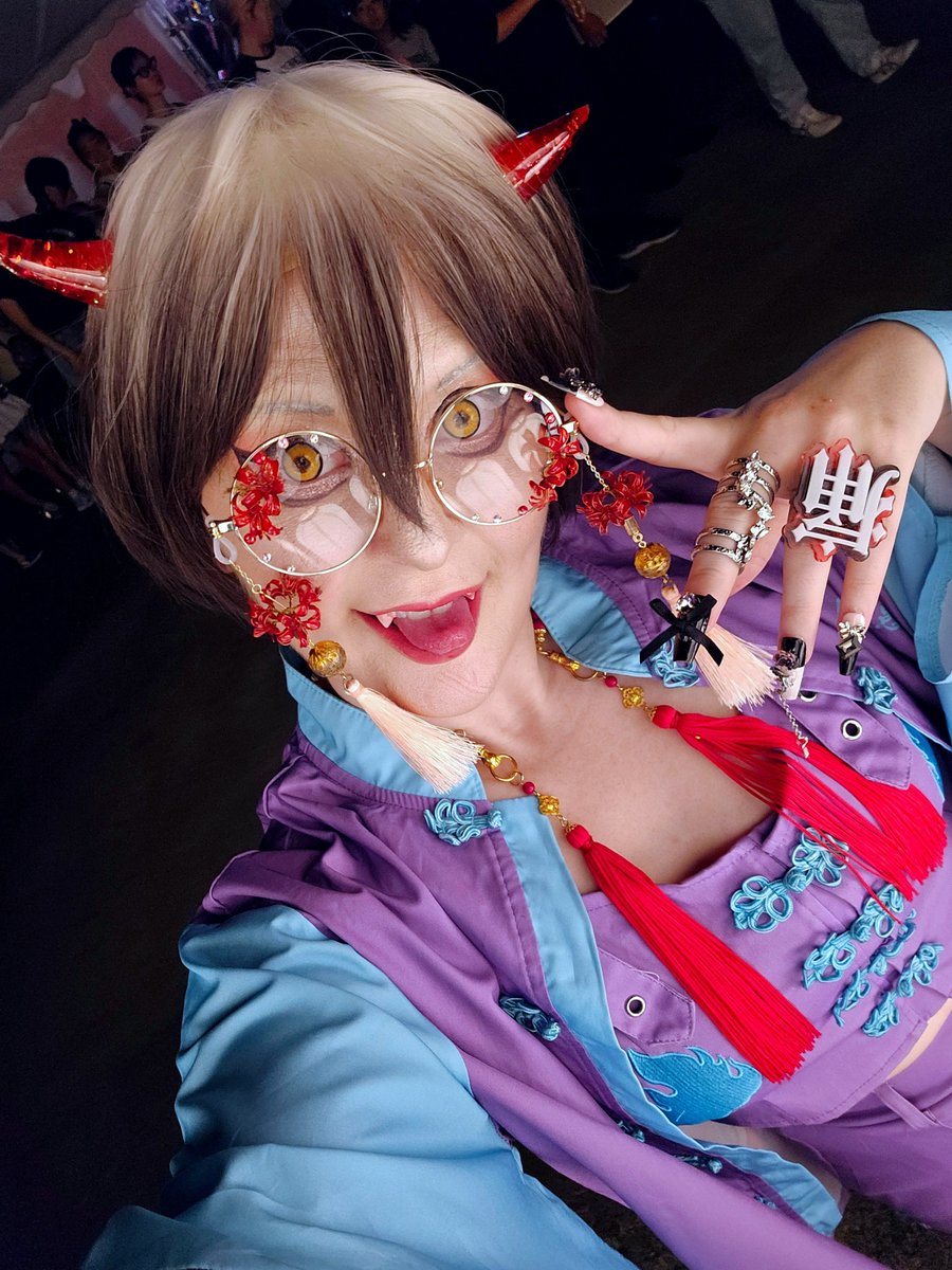 linlin_cosplay's tweet photo. ホラーは最高よ！
ネックレス: @akairo_2gou 
リング: @CAPEOFGOODHOPE0 
@strawberryMan1a 
メガネ: @kumonosu_268 
角: @IMAGINARY_FIRM 
#ゾク夏
#ゾク夏祭り https://t.co/sdMAh3rUC6