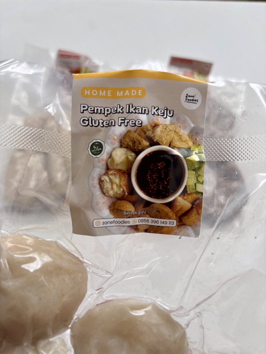 meecin_'s tweet photo. POV foto makananku dijadikan stiker produk sama penjualnya 🥰🫶

From this                                            To this https://t.co/Y5jGtP04MT