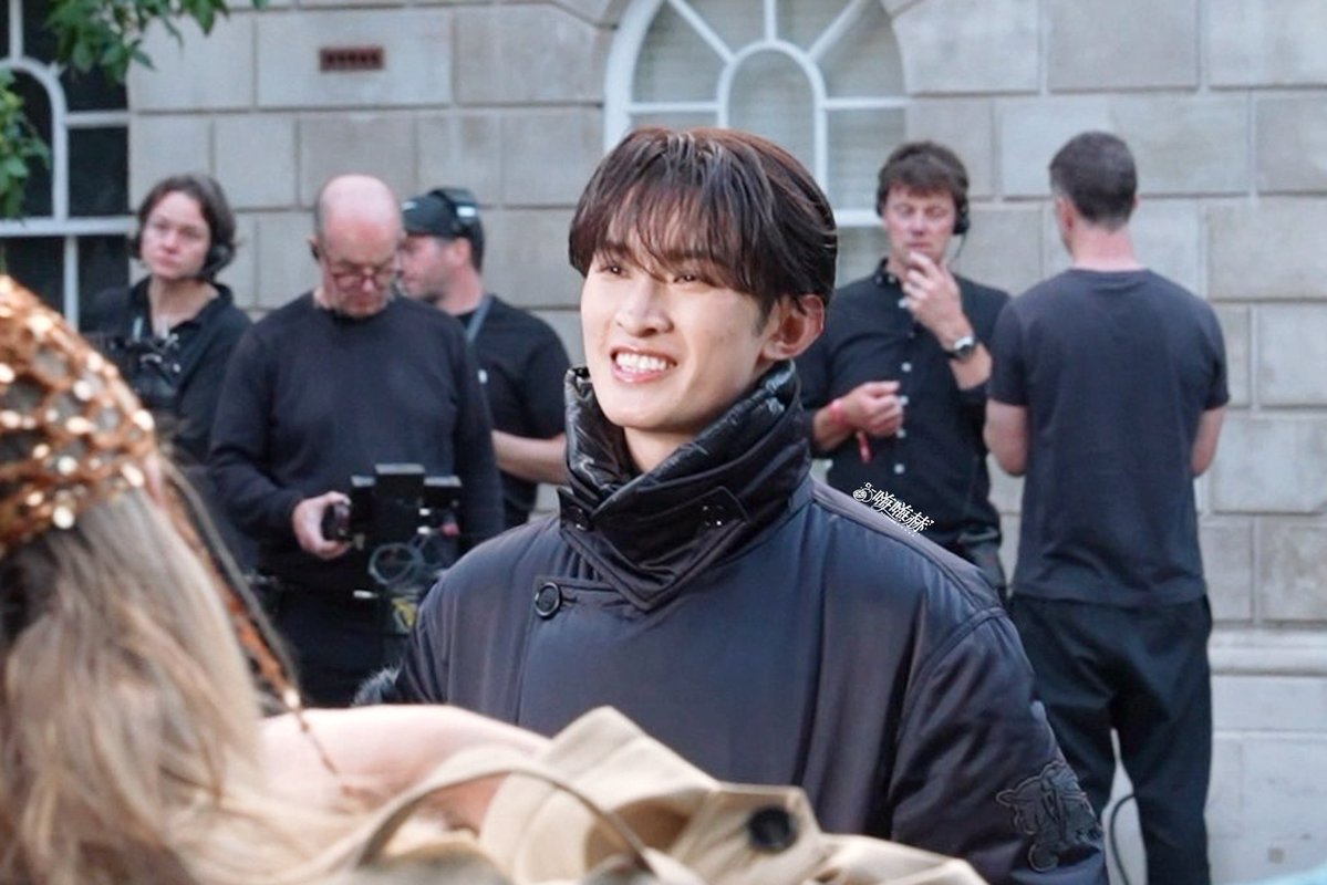 yiyisatro233's tweet photo. 260922 🧡
cute one kkkk

Please pay attention to this adorable boy

#向井康二 
#BURBERRYxKoji 
#KojiMukai https://t.co/8wc8xNxQPs