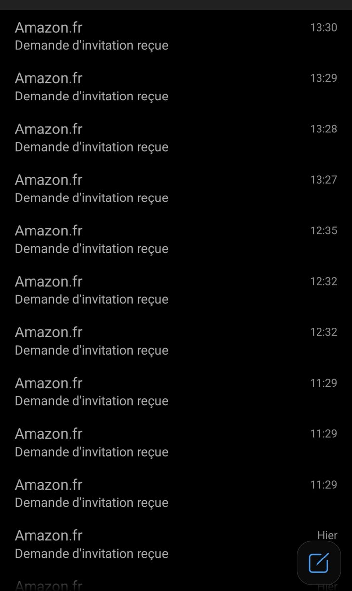 DelavalliereL's tweet photo. Moi cherchant à avoir des boosters a prix normal... les invitations Amazon c'est une légende si ils répondent ? 😆 https://t.co/0Iq96Aykbu