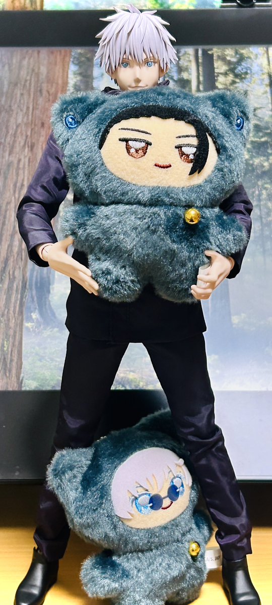 mfyk_12's tweet photo. デカさとはちみちゃんを抱っこ出来るし股下もくぐれる！！

そして作画資料にもなる……！！✨ https://t.co/A6bbbhTN4y