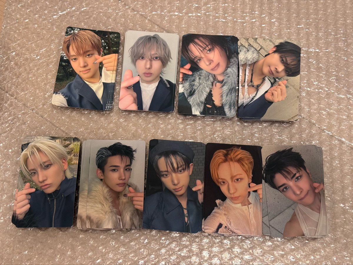 fv7orc's tweet photo. &amp;TEAM Mark on Me トレカ 交換

譲
下記画像
スペシャルプレミアムサイン会 スプサ 
ユニバ Weverse 特典
EJ FUMA K NICHOLAS YUMA JO HARUA TAKI MAKI 

求
未使用シリアル 
トレカ2〜4:シリアル1可能

ご希望の枚数記載の上ご連絡ください。

#andteam  #andTEAM求  #andTEAM譲
 #andTEAM交換 https://t.co/V2Q94hgouI