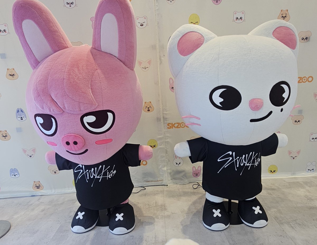 Min_o2510's tweet photo. 欲しいけど
UFOキャッチャーやし無理かなぁ
って諦めかけてたやつ取れたー！
1つは友だちが取ってくれた！
めちゃくちゃ可愛くて嬉しすぎる💕 https://t.co/Pfzox3aXDv