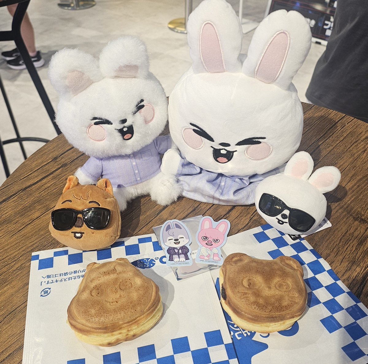 Min_o2510's tweet photo. 欲しいけど
UFOキャッチャーやし無理かなぁ
って諦めかけてたやつ取れたー！
1つは友だちが取ってくれた！
めちゃくちゃ可愛くて嬉しすぎる💕 https://t.co/Pfzox3aXDv