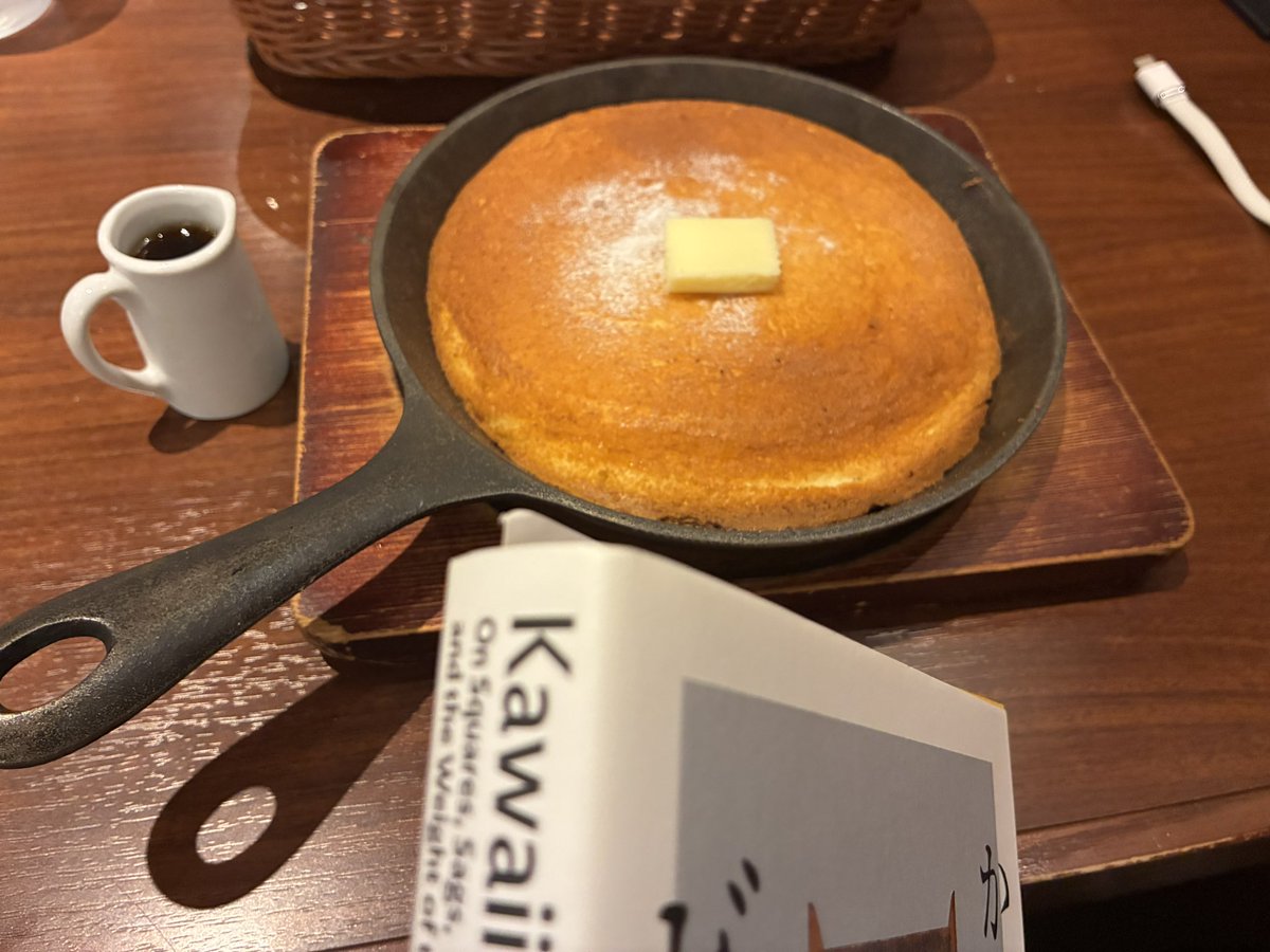 kengo_tank's tweet photo. 蟹ブックスからは妻と合流し、かるい寿司して、珈琲してきた。けっこう移動したので、サワー一杯で、けっこう酔ったよw https://t.co/TAJrl14gUo