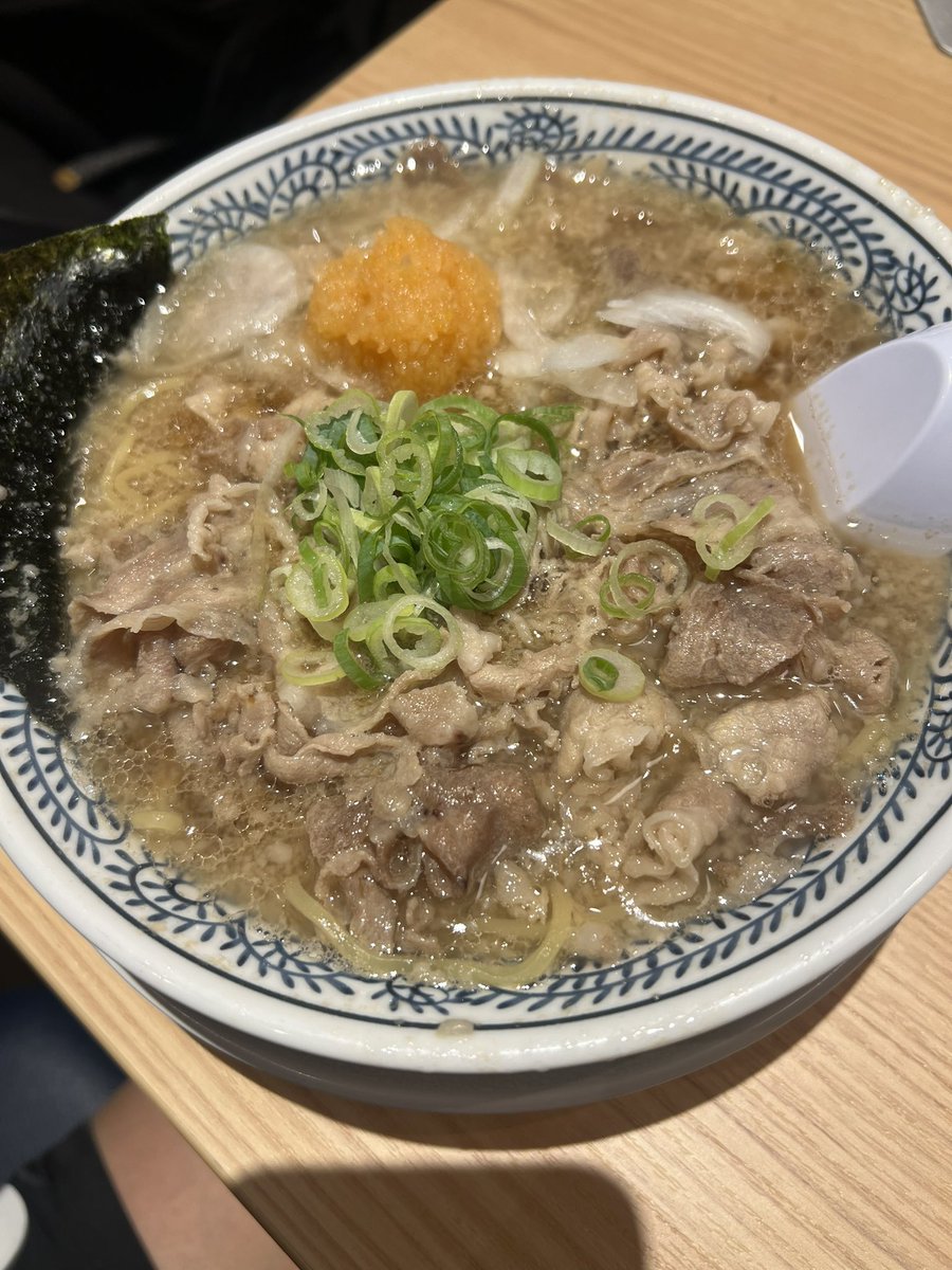 ryo47407833's tweet photo. ランニング後の丸源！肉そば！しみるぜ！ https://t.co/OGUUg8OX3Y