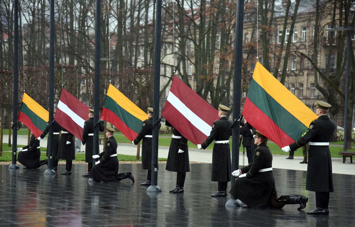 Lithuanian_MoD's tweet photo. Baltic Unity Day reminds us that our security is strongest when we are united. 

Bound by shared values and a common purpose, we stand shoulder to shoulder with our Allies – today and for the future. https://t.co/TGxCJ8G5LD