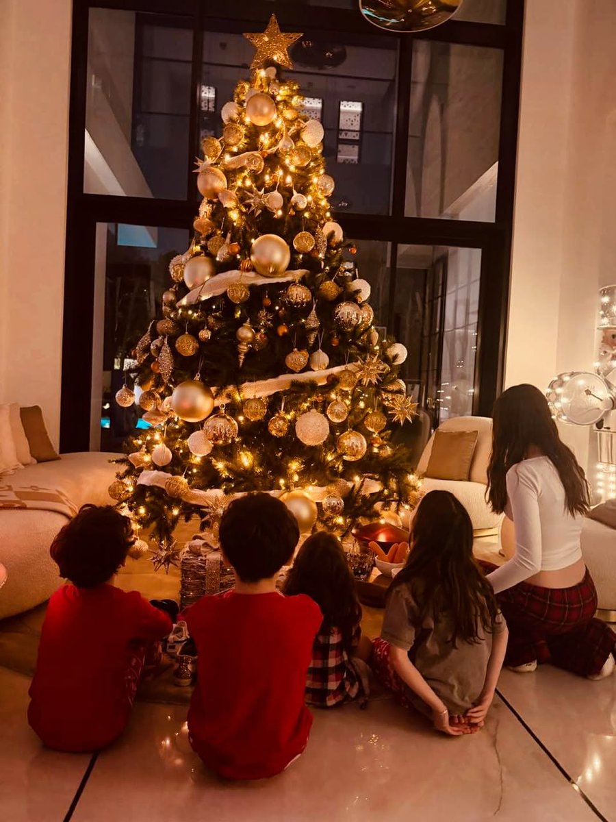 drocruzsan's tweet photo. Aguardando una noche mágica... Feliz noche de Reyes!! ❤️👑 https://t.co/RVpt4aUSus