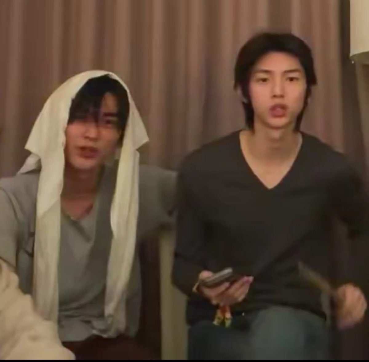 keonhoonaegi's tweet photo. *group content drops*

keonho to juhoon: https://t.co/Jukt28uJbE