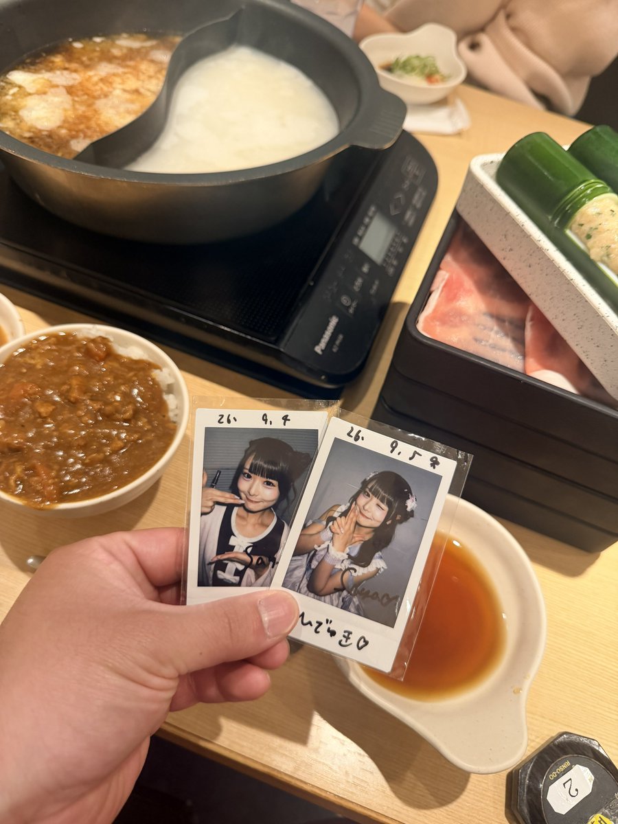 thks1306's tweet photo. さやちゃん！！
晩御飯はしゃぶしゃぶ来たよ！！
#つれてってさやちゃん https://t.co/EwT2h2xAff