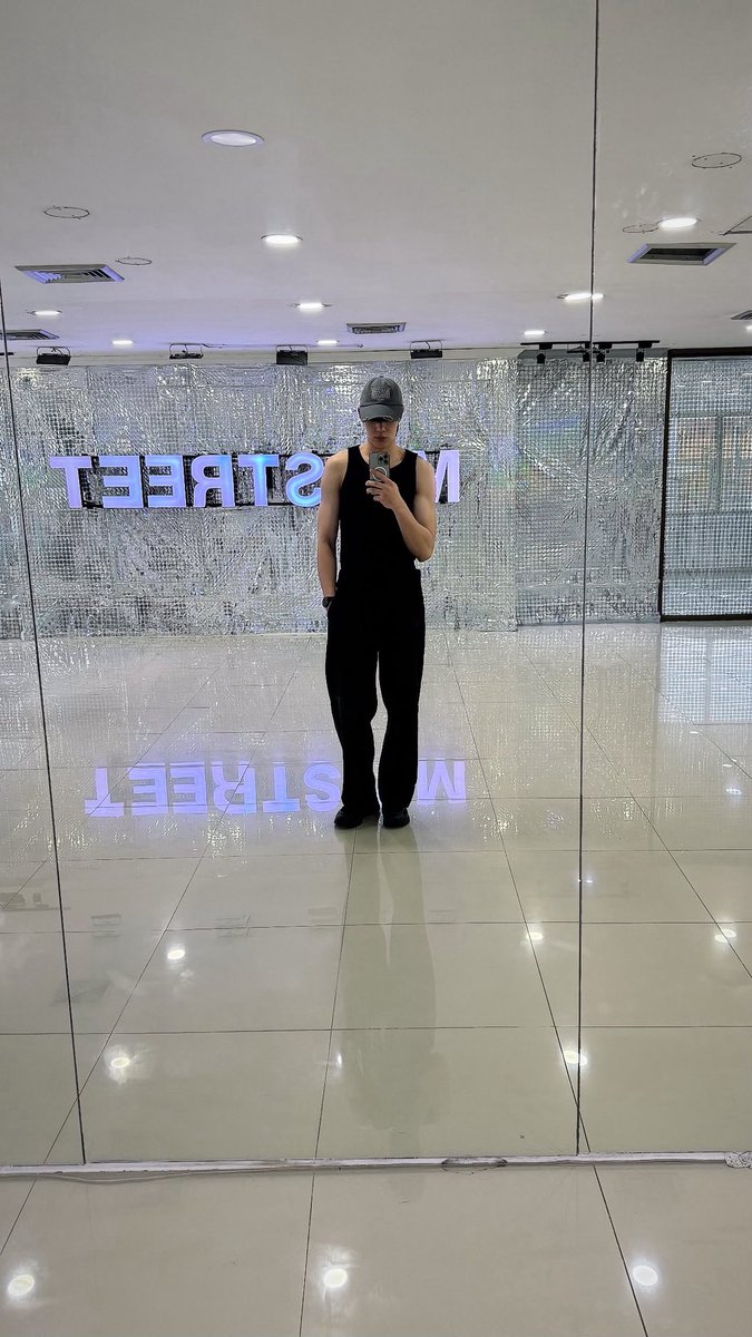 teehengarchive's tweet photo. ฮีตัวเท่าตู้เย็นจริง ยัยเฮงจะเมะยังไงวะ https://t.co/3IJUYIEskB