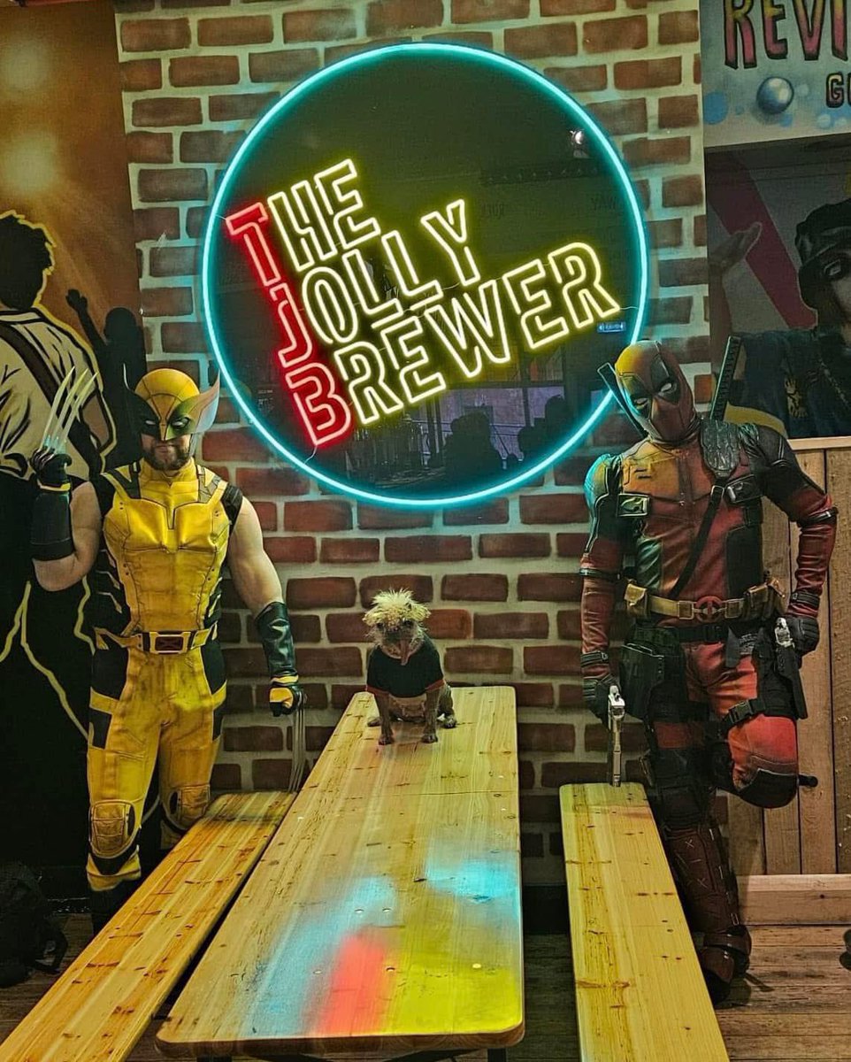 WolverSteve's tweet photo. #OnThisDay 2 years we were in the company of pooch royalty with #PeggyThePug 🐾 aka #Dogpool #DeadpoolAndWolverine #Deadpool #Wolverine #PhotoShoot https://t.co/lxZ4EWeeZd