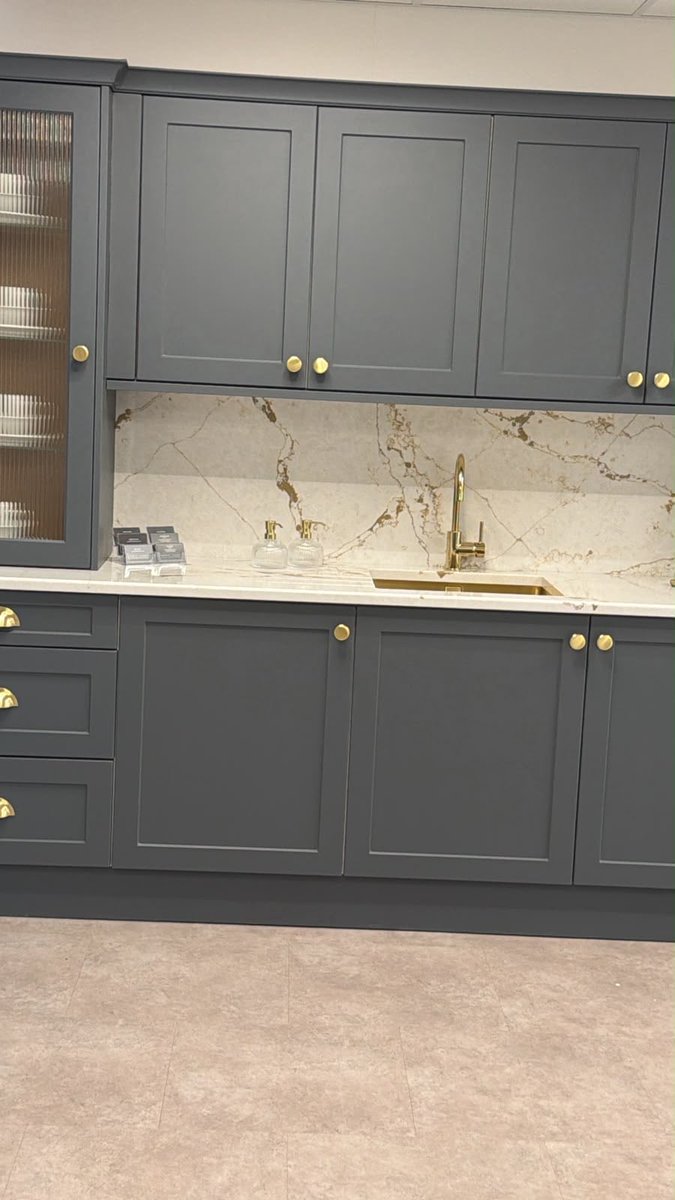 GlassEstAgents's tweet photo. Decisions, decisions, decisions! 🤔 

Alastair &amp; James were at Mid Ulster Granite in Lurgan picking out the stone for our new desk. 

Thanks Niamh and Lisa for all your help. 

More sneak peeks to follow… ✨

#TheClearChoiceInProperty https://t.co/obGGCBub96