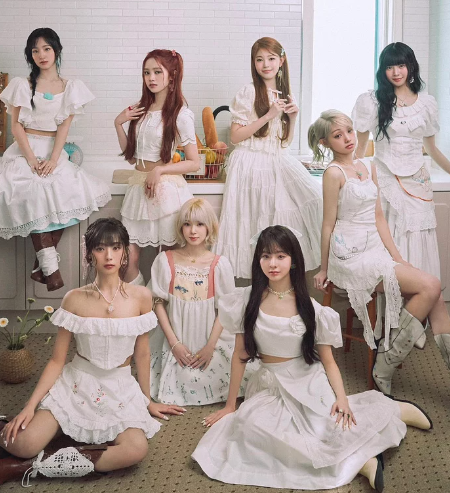 AboutMusicYT's tweet photo. UNIS will officially disband on September 26th following the expiration of their contract with their agency. https://t.co/rR8JagjWDl