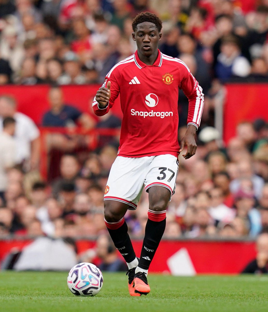 Squawka's tweet photo. Kobbie Mainoo has the best dribble success rate for any player to complete 10+ take-ons in the Premier League this season (76.92%).

13 attempted, 10 completed. 💪 https://t.co/QnRNeNiYA4