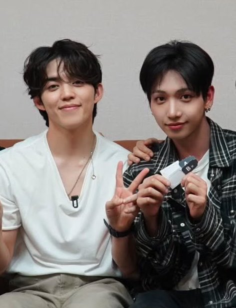 shinyups's tweet photo. scoups with 03z🙂‍↕️🙂‍↕️ https://t.co/zCowROZPaL