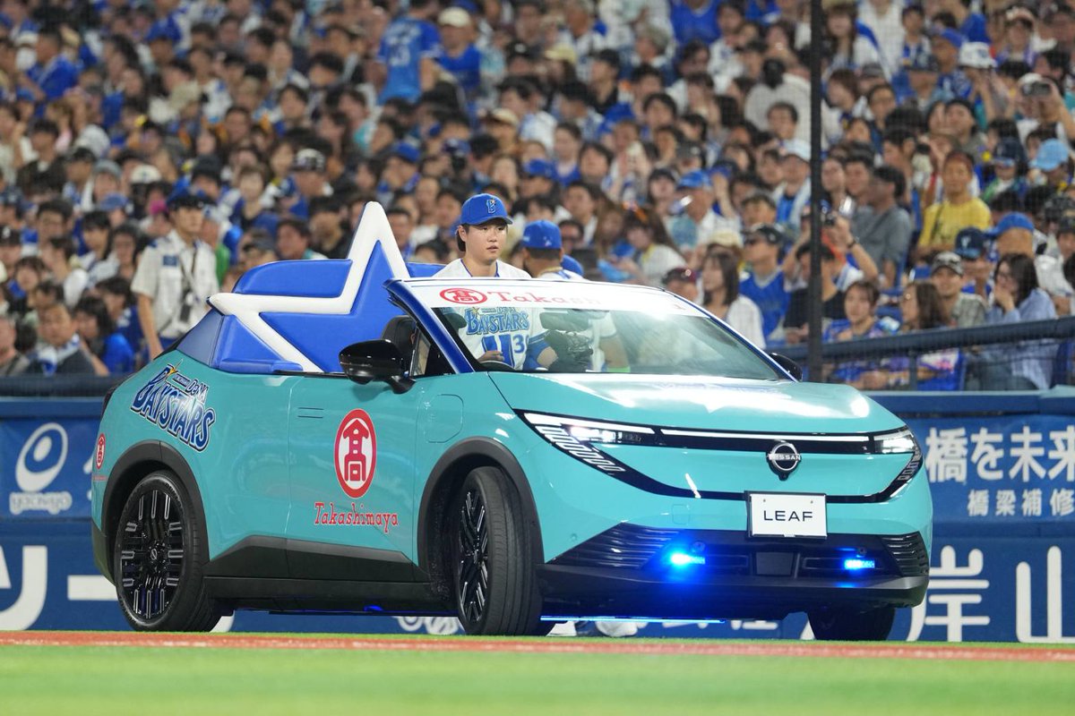 bay_fullcount's tweet photo. 【#DeNA - #中日】

新型リリーフカー⭐️

“第1号”は #若松尚輝 投手でした

#baystars https://t.co/vdmQxx8Qzx