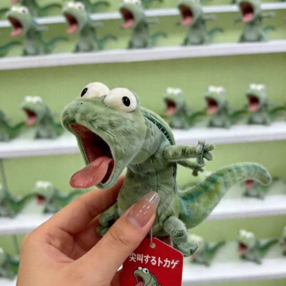 wirteur's tweet photo. LUCU AMAT ADA KEYCHAIN KADAL VIRAL 🤣 https://t.co/hzZLoU0Cu5