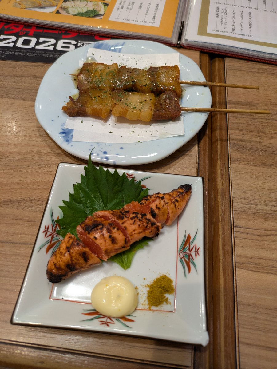 sarasahu's tweet photo. 開演前に2時間近く並んだけどグッズ列さばけなくて、終演後に並び直したらラババンもタオルも売り切れた💧

その分の金額で飲め！てことだと思って1人で打ち上がるー🍺
お疲れ様ー🍻 https://t.co/33A9SkDwCK
