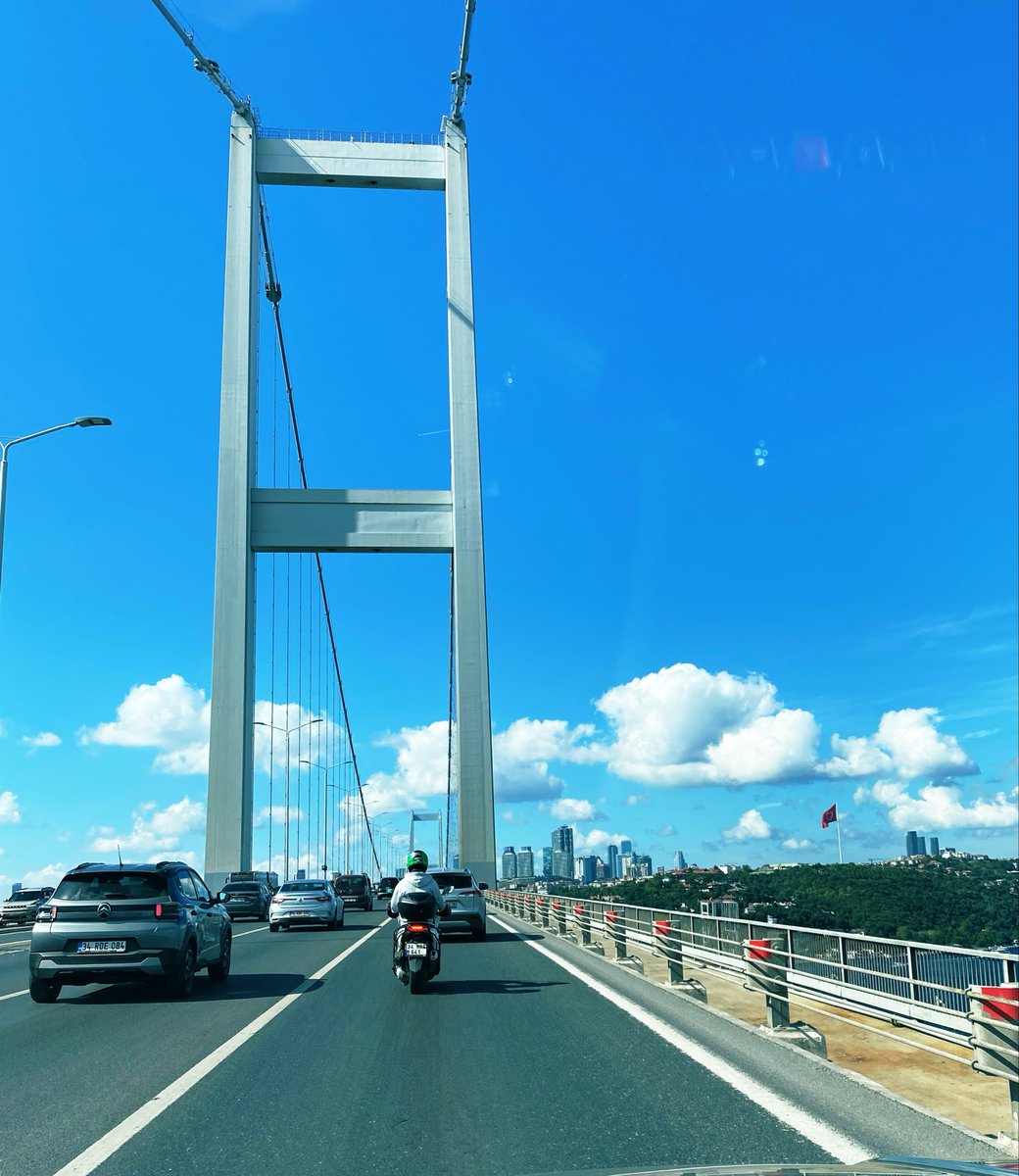 emrovsk's tweet photo. köprüden önceki son çıkış.. https://t.co/QSDurp2L6t