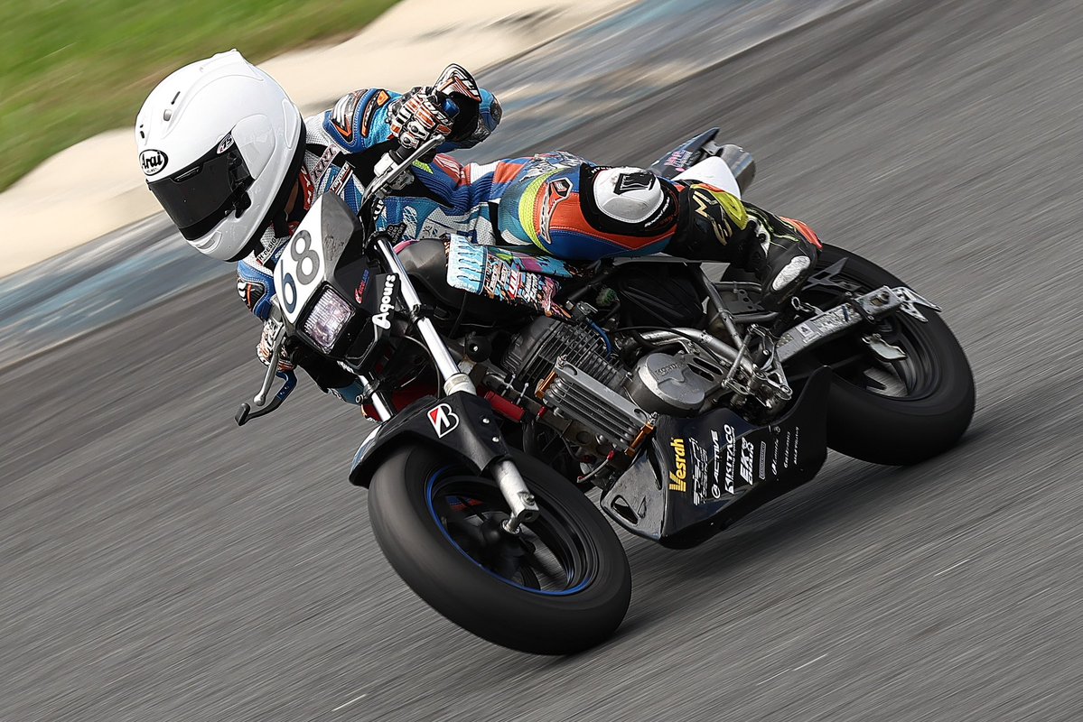 mame_mi_mame's tweet photo. オートボーイ杯、XR100で急遽走った💨
📸ぐっさん

祖父のラクティスにXR100無理やり積んでサーキット通ってた初心者の頃が懐かしい🙄🔰(2枚目) https://t.co/e7dxSdSWFl
