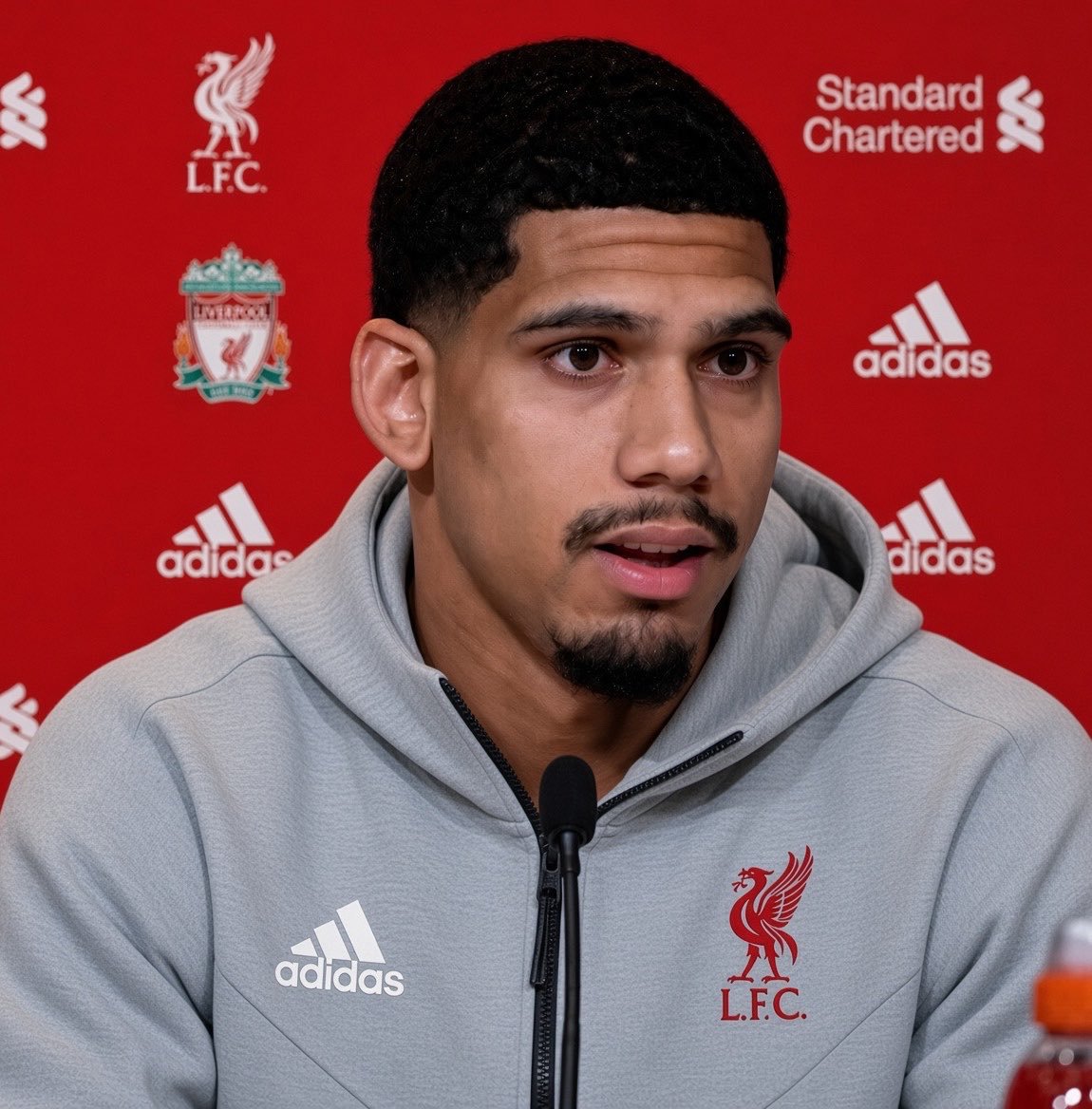 Succedervictor's tweet photo. 🚨🗣️ ARAÚJO: “BARCELONA DOUBTED ME. ANFIELD DIDN’T”

“I am not going to pretend. At Barcelona there were doubts. About my game, about my mistakes, about whether I fitted. I felt that. Everybody could see it.

Then I came to Anfield and the feeling was different. The fans opened the door straight away. They did not ask me to be perfect. They asked me to fight. That is something I understand.

Here I can play centre-back, I can play right-back, I can do the dirty work. That is my game. Win the duel. Be aggressive. Protect the team.

Barcelona doubted me. Anfield didn’t. Now I have to pay that trust back every time I put the shirt on.”