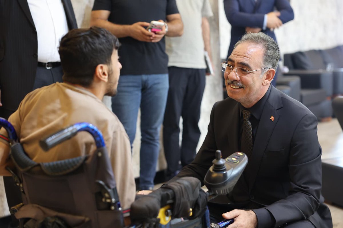 mehmetkusnet's tweet photo. İlçe Başkanımız Süleyman Elgün, Belediye Meclis Üyelerimiz, merkez ve kırsal mahalle muhtarlarımız ve kıymetli hemşehrilerimizle bir araya gelerek istişarelerde bulunuyoruz.

Bizleri ziyaret eden hemşehrilerimizin talep, görüş ve önerilerini dinleyerek Eyyübiye’mizin ihtiyaçlarını birlikte değerlendiriyoruz.