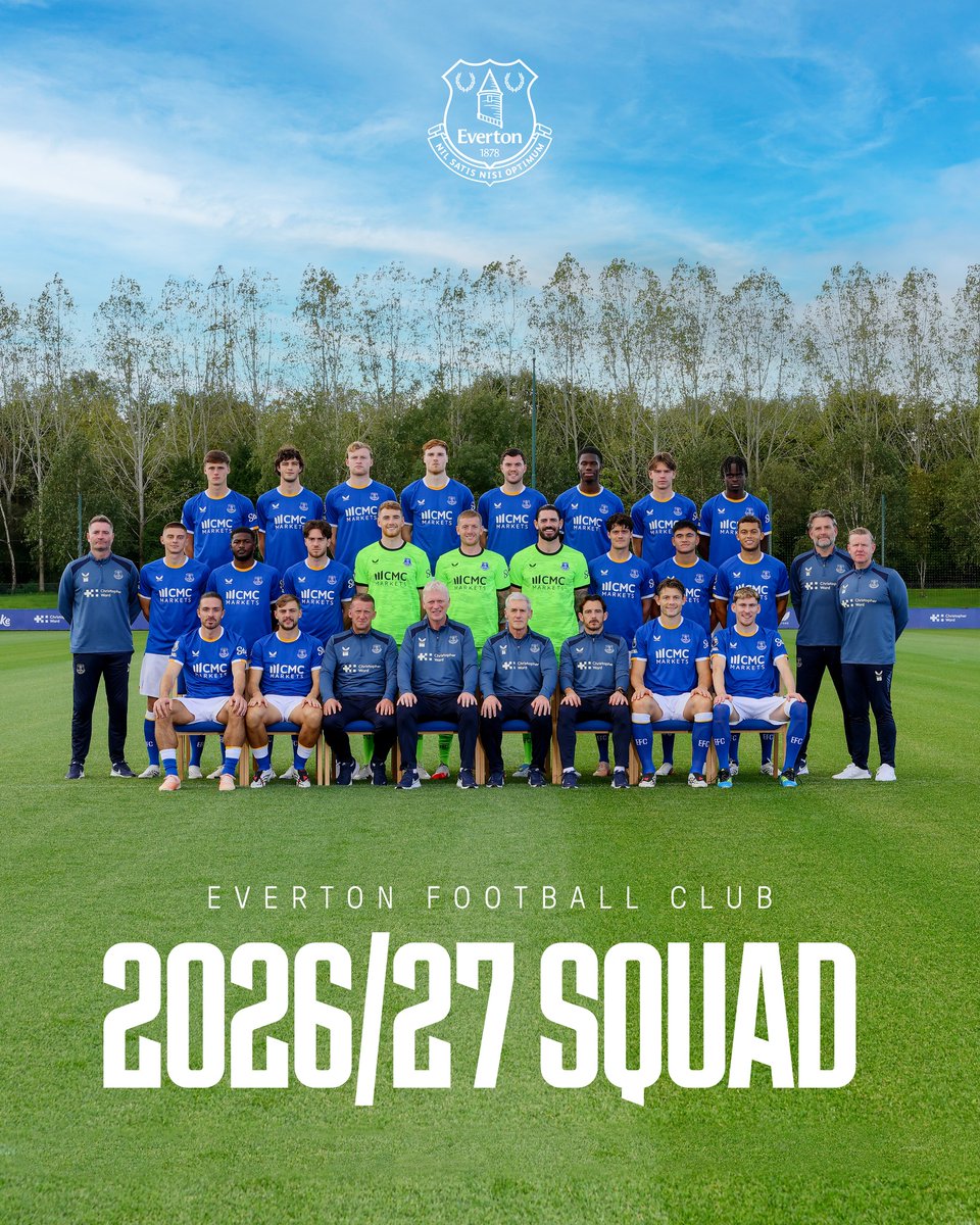 Copa90's tweet photo. Everton just dropped the smallest squad picture we've ever seen.

📸 @Everton https://t.co/rFCu4jsAlu