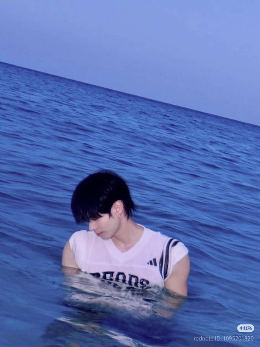 do_ae_verything's tweet photo. 근데 솔직히 나라도 
물에빠진 눅눅 감튀 vs 물에 젖은 𝓼𝓸 𝓼𝓮𝔁𝔂 𝔁𝓲𝔁𝓲 
중에 고르라하면 후자 고름 
후자는 젖을수록? 더좋잖아 https://t.co/TjMzsEvcko