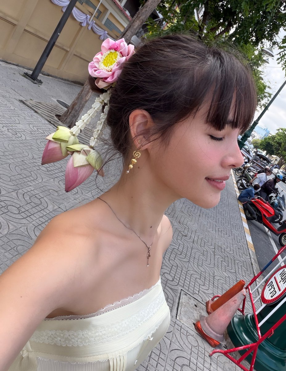itfeelstory's tweet photo. i love พี่ญ่า พี่คนสวยมาก🪷🥹 https://t.co/bxI1zgwivY