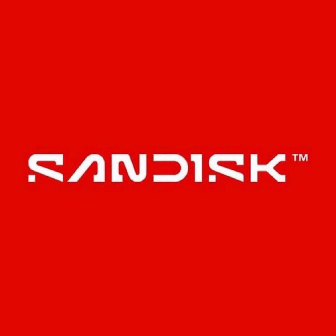 cfaryanoconnelI's tweet photo. Rosenblatt initiated $SNDK at Buy with a $2,400 PT as AI turns NAND into a “more system-critical component of AI infrastructure.”

The firm sees ~80% gross margins and ~$300 of FY30 EPS as SanDisk moves closer to the compute stack and customer agreements reduce NAND cyclicality. https://t.co/raiVgjnabe